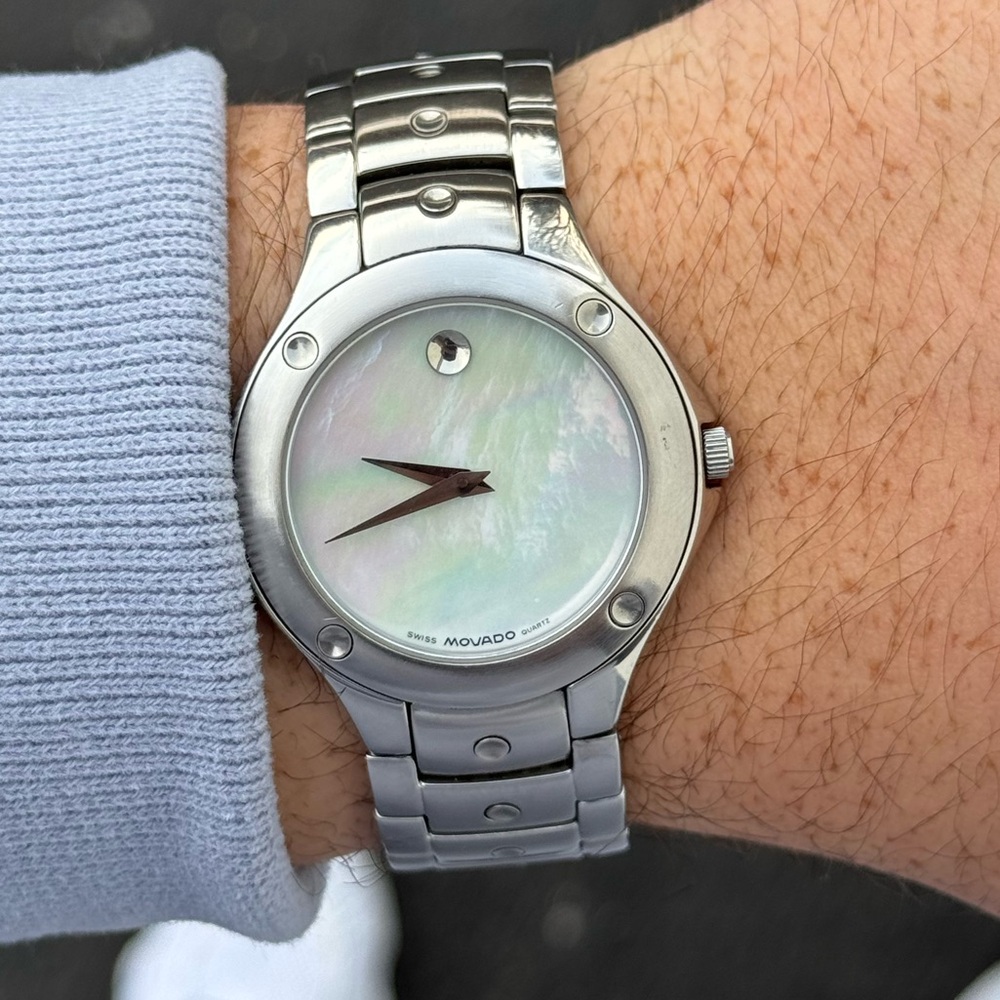 Movado SE Mother of Pearl 38mm Swiss Quartz Watch Excellent Condition